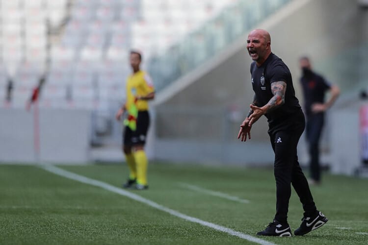 Absolvido pelo STJD, Sampaoli poderá comandar o Atlético contra o São Paulo
