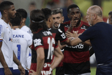Injúria racial: Ramirez, Mano Menezes e árbitro são intimados a depor
