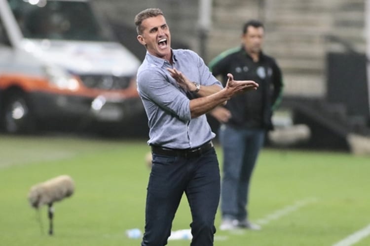 Vagner Mancini exalta momento do Corinthians: ‘Mudando de patamar’