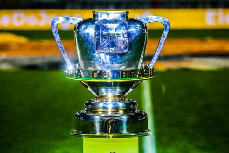 Com técnicos mais longevos do país, Grêmio e São Paulo buscam vaga em final
