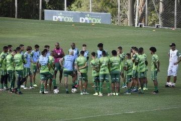 De olho na liderança da Série B, América encara CRB no Independência