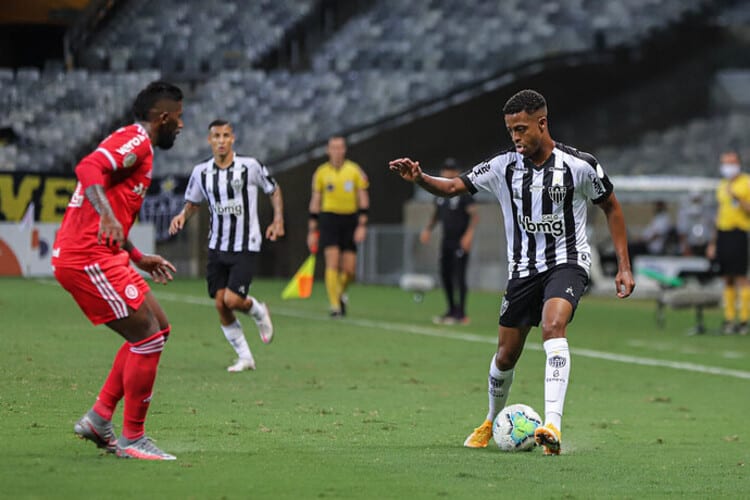 Corinthians x Palmeiras e parceria: o sucesso de Keno e Arana no Atlético