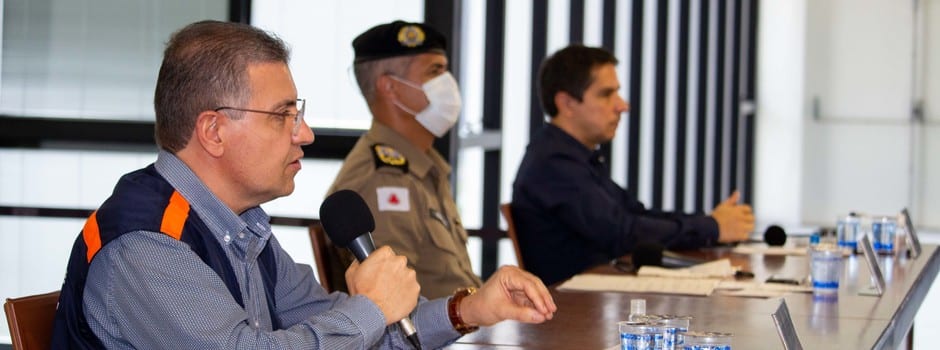 Secretário de Saúde de Minas alerta população: não é hora de aglomeração