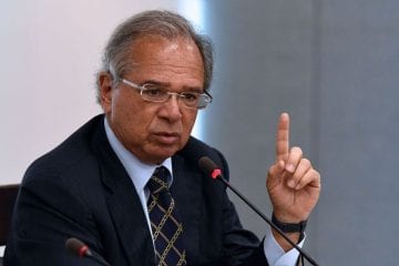 Ministério da Economia tenta barrar auxílio fora do teto de gastos