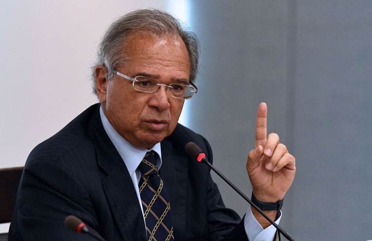 Queda na arrecadação foi “resultado excelente”, diz Guedes
