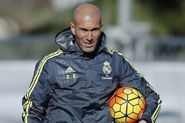Zidane admite não ser intocável, mas se diz ‘forte’ para ajustar o Real Madrid