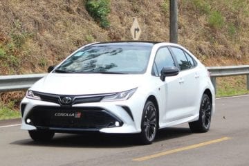 Toyota apresenta Corolla GR-S com motor 2.0 e visual esportivo
