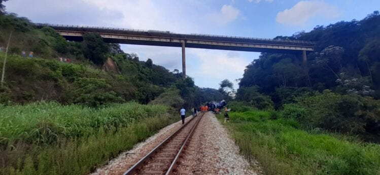 Cidade de onde saiu o ônibus envolvido em tragédia na BR-381 decreta luto
