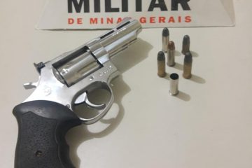 Homem é preso após atirar contra desafeto em um bar