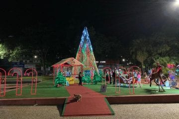 Praça Acrísio já se encontra iluminada, mas com restrições devido a pandemia