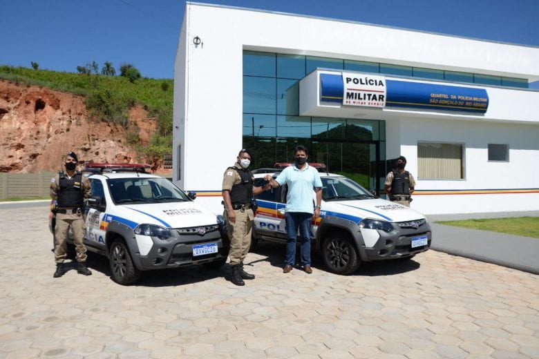 Polícia Militar de São Gonçalo do Rio Abaixo recebe duas viaturas novas