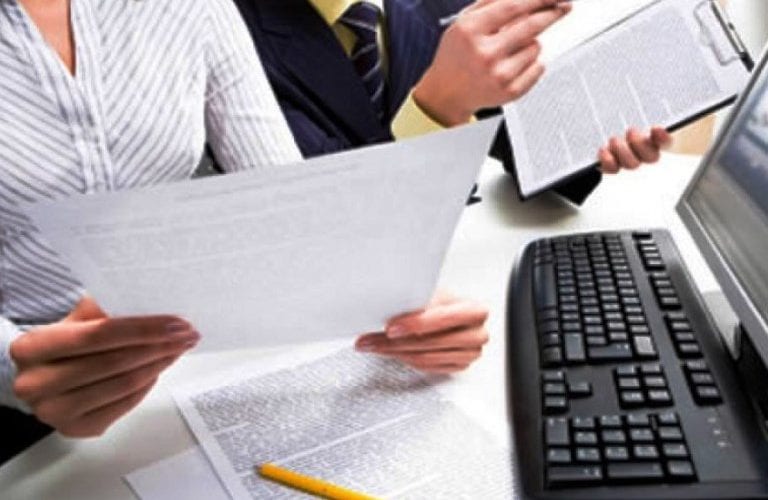 Empresa contrata auxiliar administrativo em Itabira