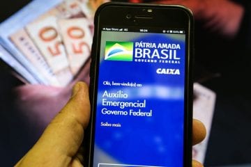 Governo estuda antecipar 13° salário, devido ao fim do auxílio emergencial