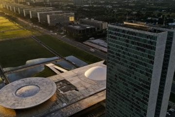 Cai em 2019 pessoal ocupado nas administrações estaduais e distritais