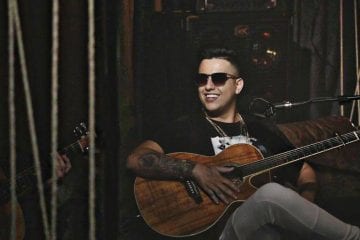 Cantor sertanejo famoso é preso em flagrante por tráfico de drogas e choca fãs