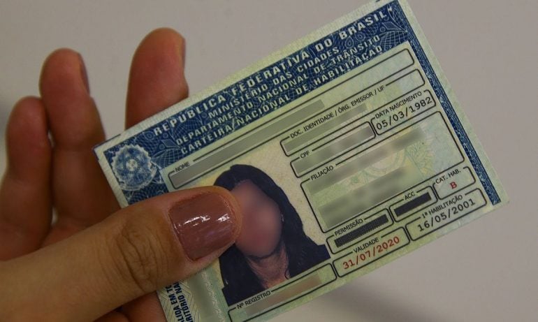 Motoristas registrados em Minas podem realizar defesa da suspensão da CNH pela internet