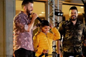 Douglas e Vinicius são o mais novo hit da Ásia com “Figurinha”