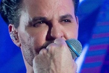 Após briga com Leonardo, Eduardo Costa tem mansão bloqueada e bens penhorados pela Justiça