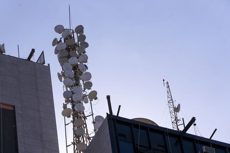 Governo retira limite para financiar projetos de telecomunicações
