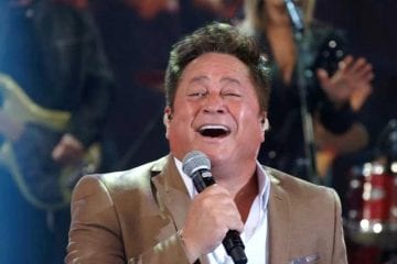RETRÔ 2020: Leonardo aparece inchado e sem voz no Faustão e fãs se desesperam