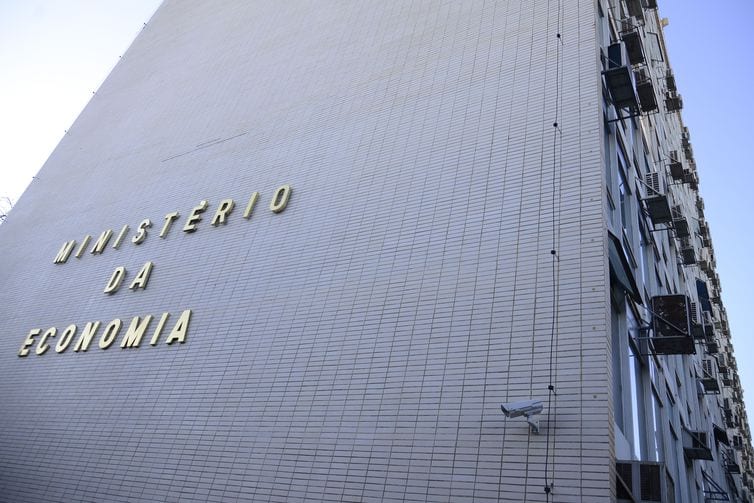 CMN aumenta limite de crédito para cafezais