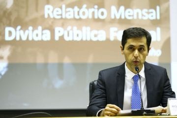 Dívida pública deverá fechar ano acima da meta de R$ 4,9 trilhões