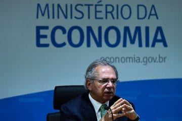 Guedes cita Eletrobras e Correios como “privatizações óbvias”