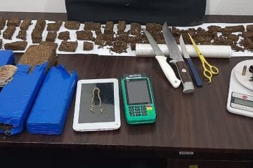 Homem em liberdade condicional é preso por tráfico de drogas