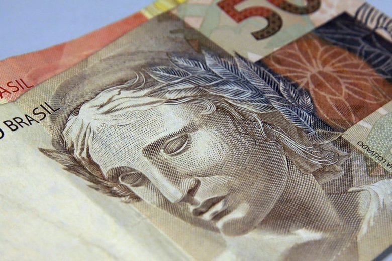 Especialistas destacam importância de se ter reserva financeira