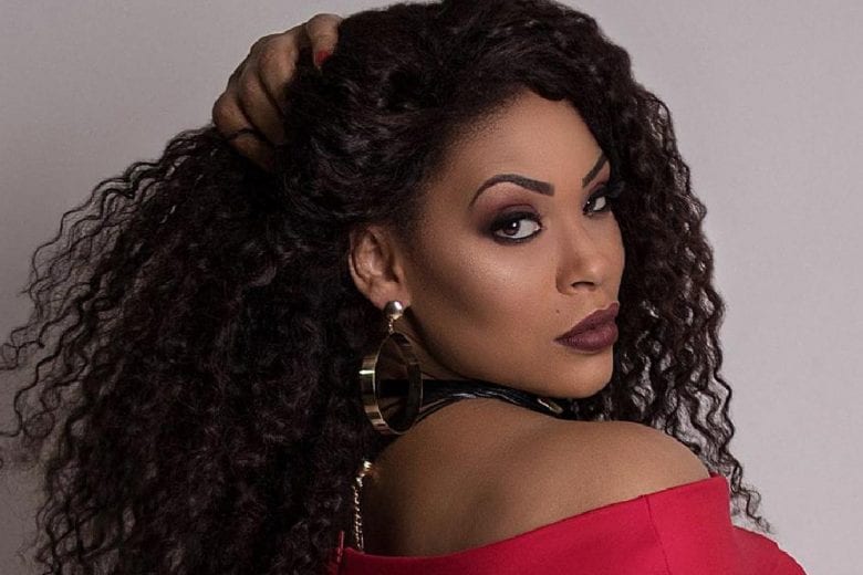 “Sábado com Maria” recebe Débora Pinheiro, campeã do “Canta Comigo”