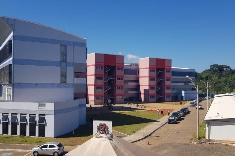 Universidade de Itabira: postura do prefeito é sintoma de caos mental e falta de compromisso com futuras gerações