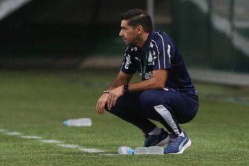 Abel Ferreira diz que pressão psicológica afetou desempenho do Palmeiras