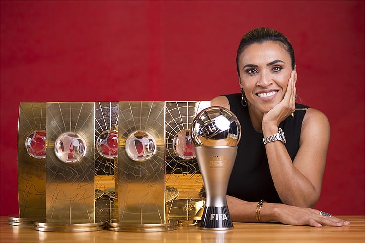 Marta se manifesta após crítica de Bolsonaro ao futebol feminino