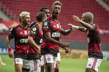 Flamengo derrota o Palmeiras e pula para o terceiro lugar no Brasileiro