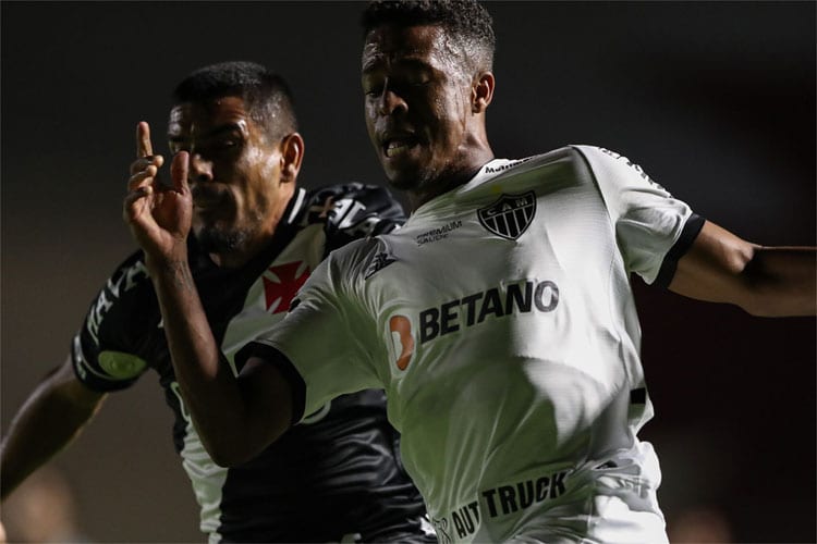 ‘Não tem nada perdido’, avalia Keno após derrota do Atlético para o Vasco
