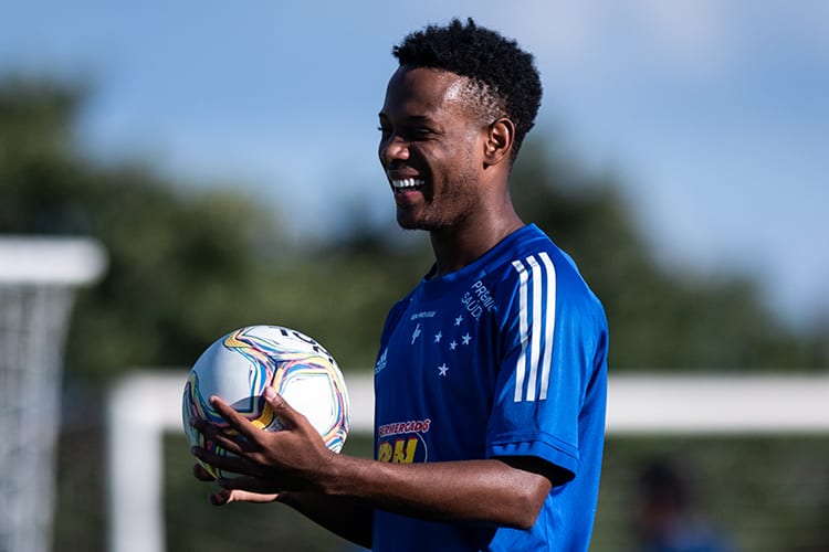 Cruzeiro: apenas três jogadores do elenco têm contrato no fim; veja prazos