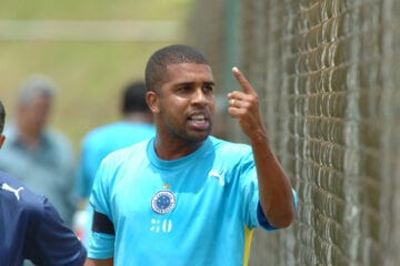 Libertadores: ex-Cruzeiro e Atlético é detido com credencial falsa em final