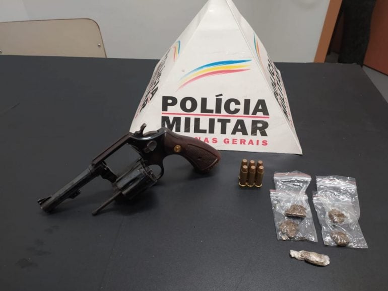 Velho conhecido da PM, menor é apreendido com arma e drogas em Itabira