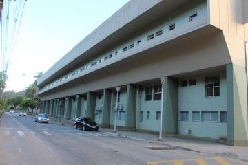 Com estoque baixo, drive thru da Covid-19 está suspenso temporariamente em Monlevade