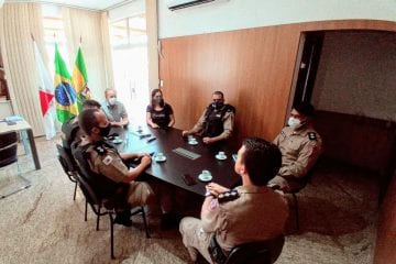 Comando da Polícia Militar de São Gonçalo do Rio Abaixo se reúne com prefeito Nozinho