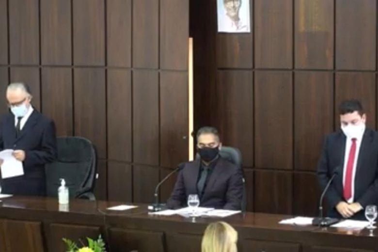 Prefeito, vice e vereadores tomam posse em Monlevade; Gustavo Maciel será o presidente da Câmara
