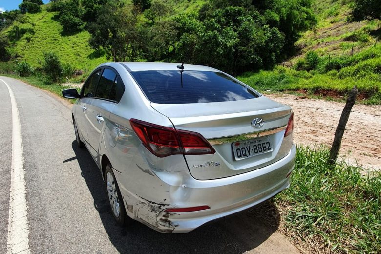 Motociclista fica ferido em colisão com carro na MGC-120