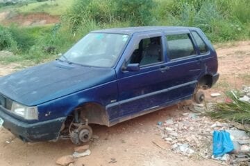 Polícia encontra Fiat Uno furtado no Centro de Itabira