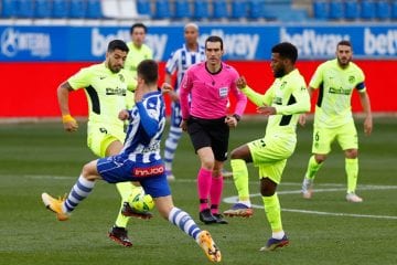Com gol de Suárez no fim, Atlético de Madrid vence Alavés e retoma liderança