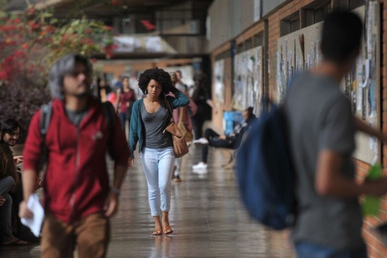 MEC anuncia regras para o Fies do segundo semestre de 2021