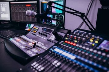 Novo dominical da Caraça, Febre de Bola, promete agitar as tardes do rádio