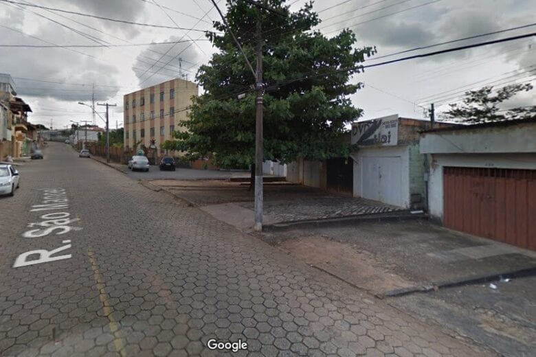 Homem é preso furtando em garagem do Juca Batista