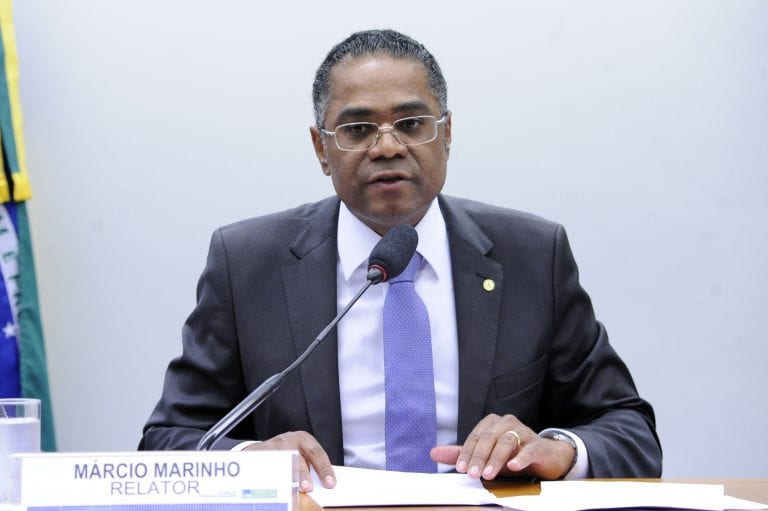 Proposta cria auxílio para trabalhador que estiver em "home office"