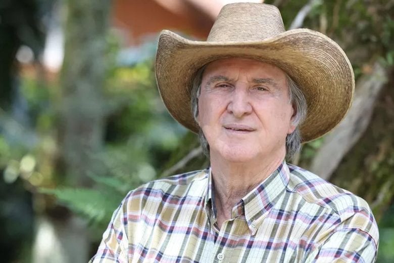 Sérgio Reis dá detalhes exclusivos da novela Pantanal e choca com revelação: “Lutava com jacarés”
