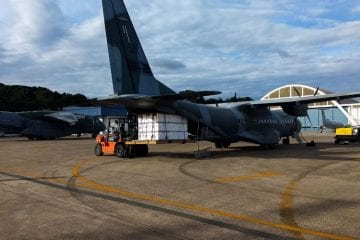 Aviões da FAB iniciam distribuição de vacinas aos estados